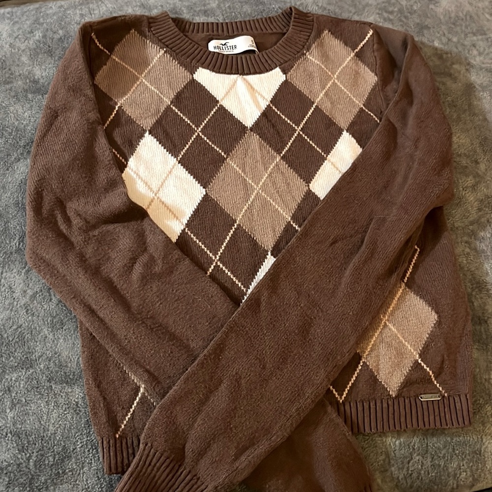 Hollister sweater